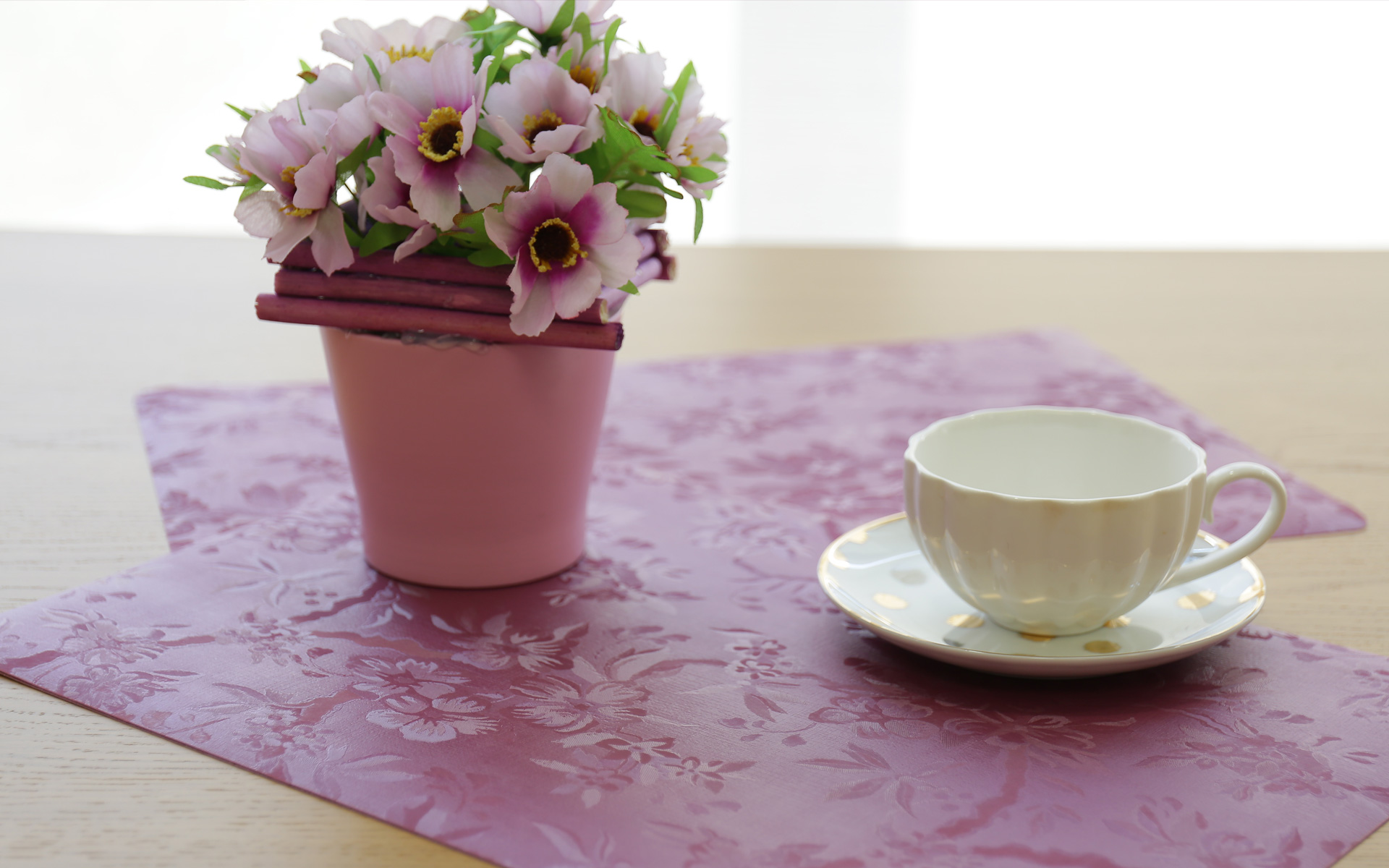 Cheerful,Quentain Table Mat,A Little Something On Dining Table.A Big Differece To Your Dining Experience.