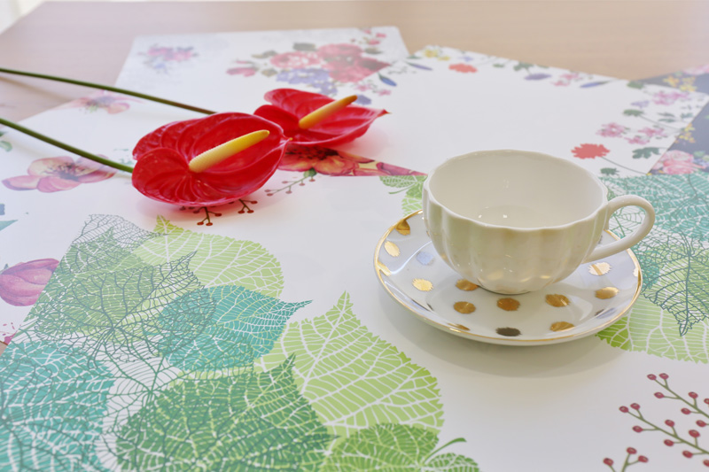 D. PP Frosted & Transparent Twill Table Mat.Eco-friendly materials / No plasticizer / No toxic heavy metal /Non-slide /Customized designs are available