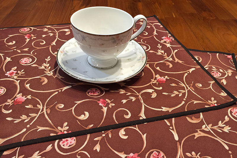 E. Polyester Table Mat